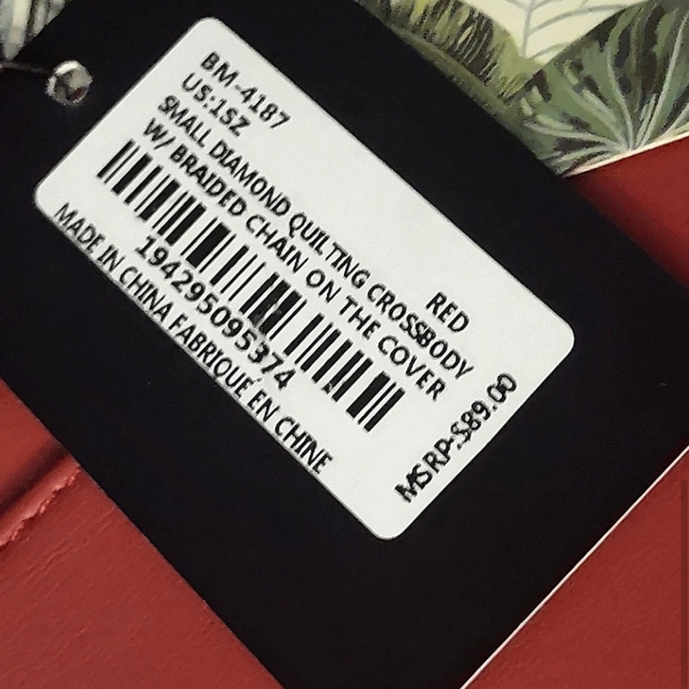 ❤️❤️❤️NWT Bagley Mishka Red Quilted Chain Shoulder Bag. ❤️❤️❤️ - Picture 6 of 10